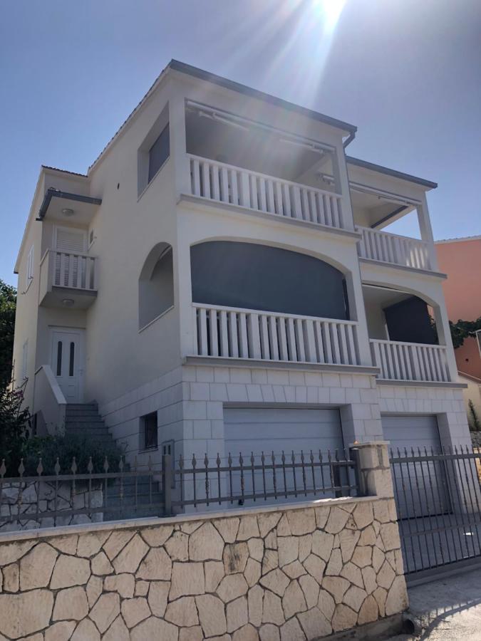Apartments Sandra Rogoznica  Bagian luar foto