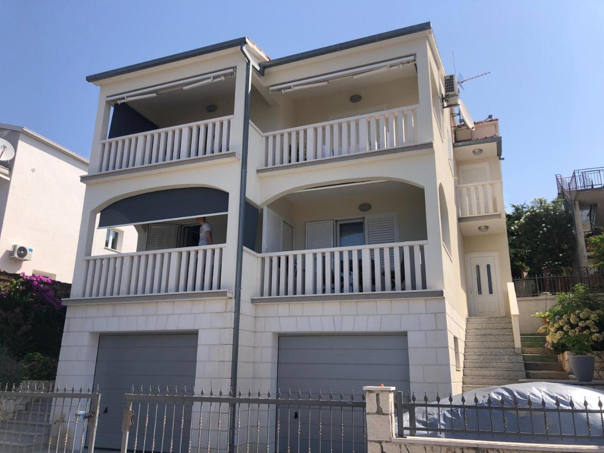 Apartments Sandra Rogoznica  Bagian luar foto
