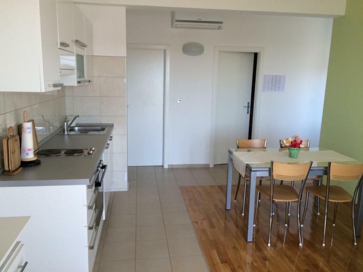 Apartments Sandra Rogoznica  Bagian luar foto